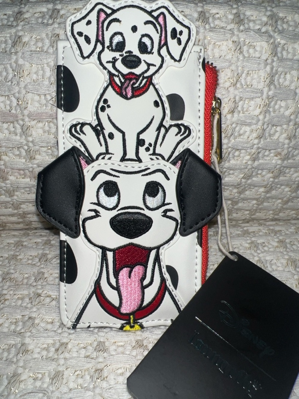 NWT Loungefly Disney 101 Dalmatians Exclusive Pongo & Freckles Card Holder - Picture 4 of 6
